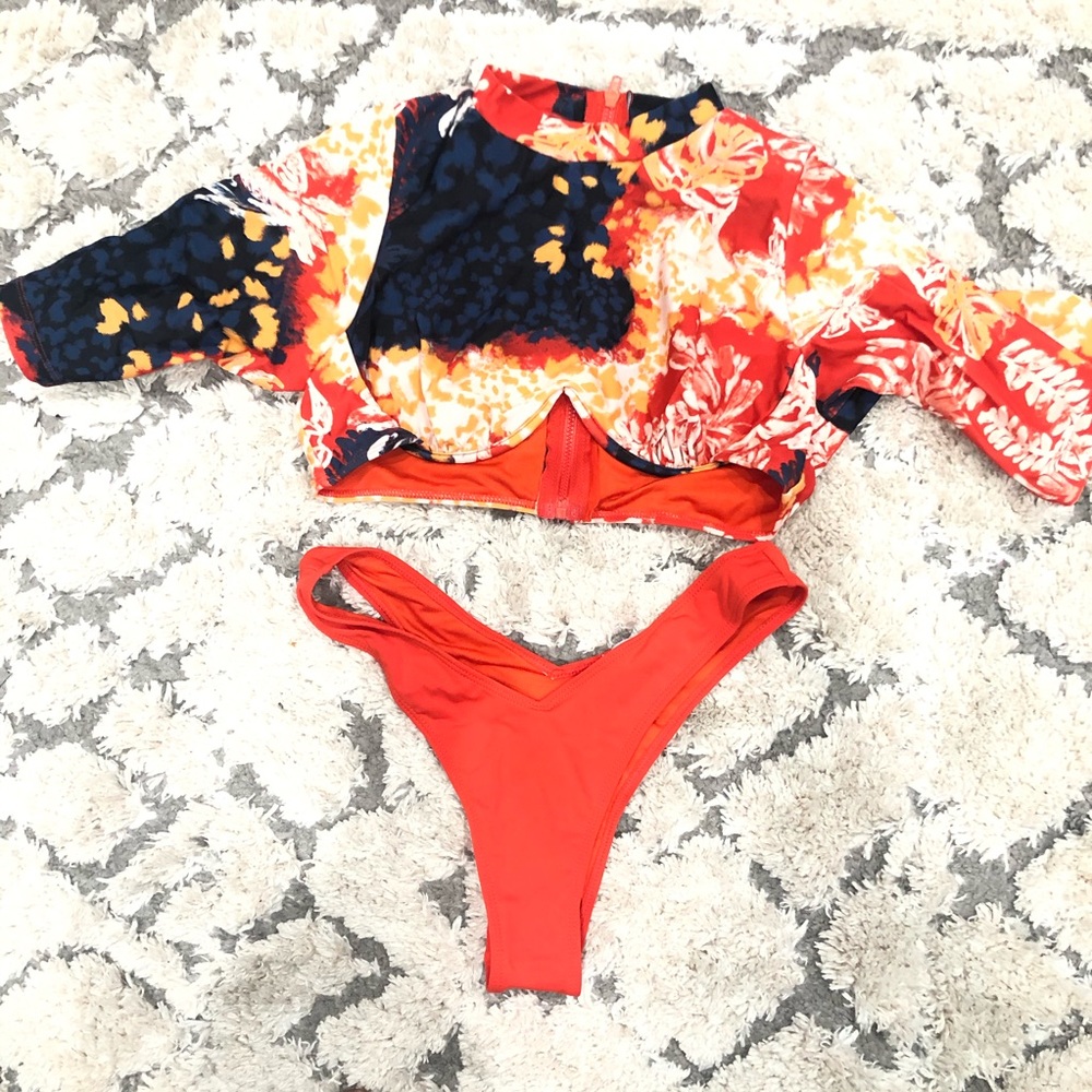 NEW Underwire two piece icon swim M